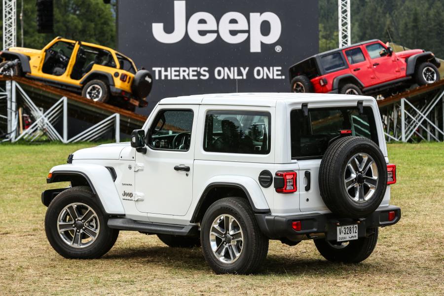  Jeep Wrangler Sahara (JL) 2018 года  (UAE) (фото 7 из 11)